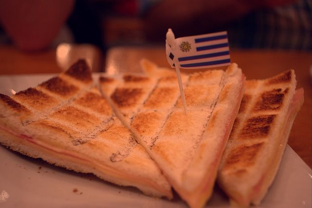 Sandúiches de miga, comidas típicas argentinas (Foto: Andres Moreira)