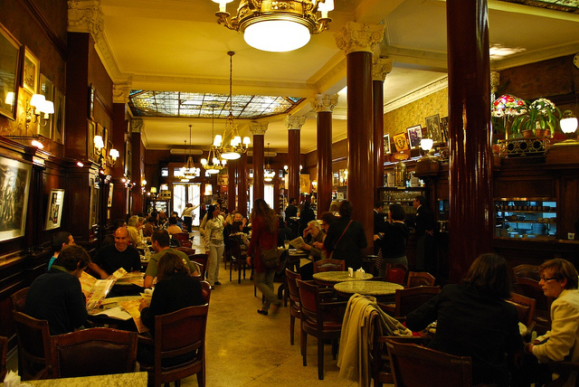 Café Tortoni, a essência do Tango