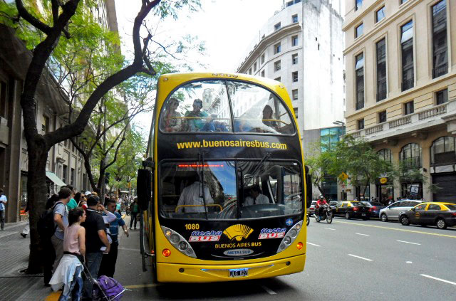 Percorrendo a cidade com o Buenos Aires Bus, parte 1