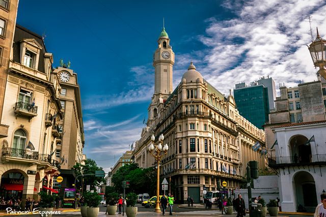 City Tour por Buenos Aires, Plaza de Mayo 